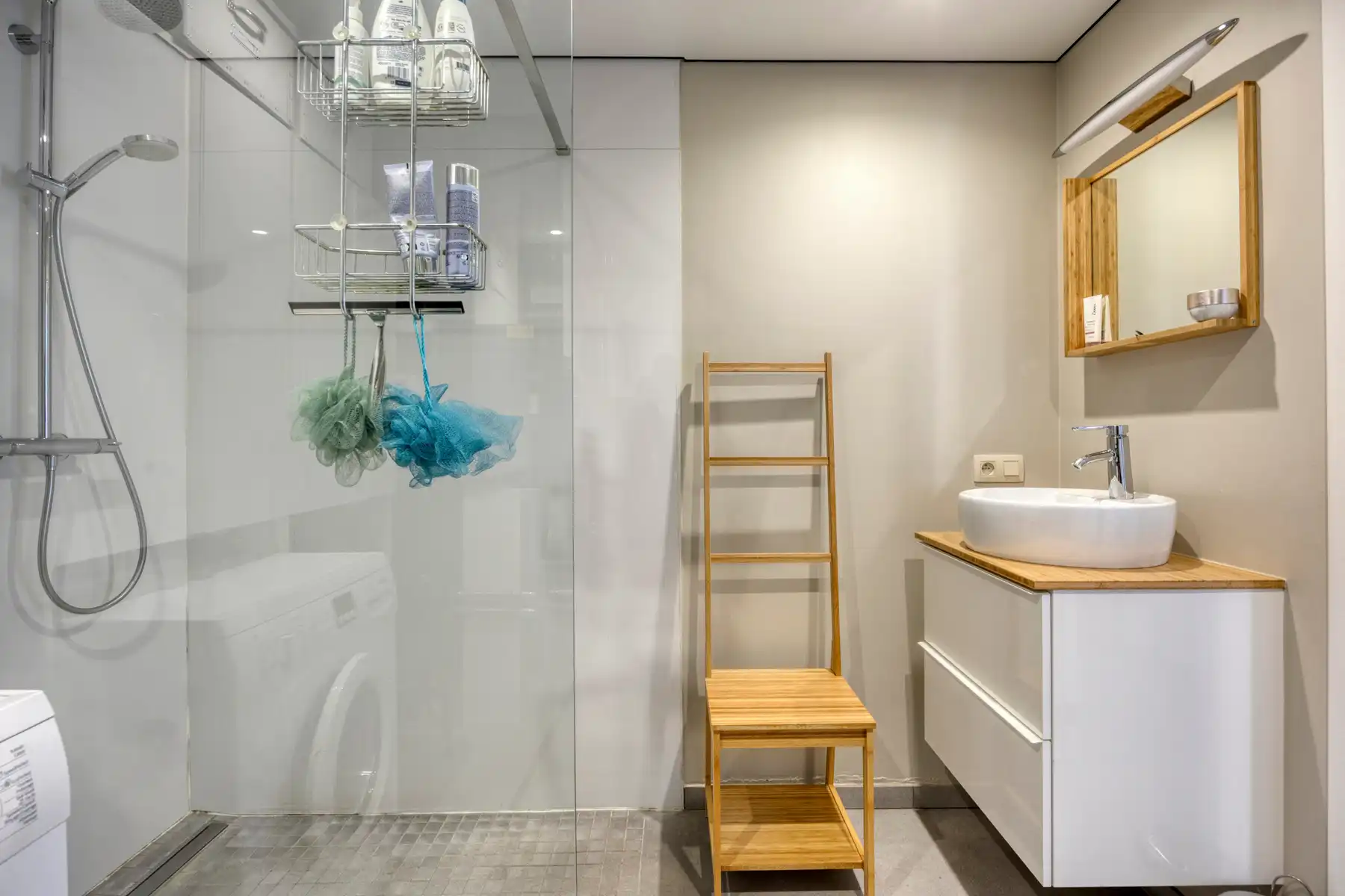 Woning met bijhorende zorgwoning / zelfstandige ruimte foto 15