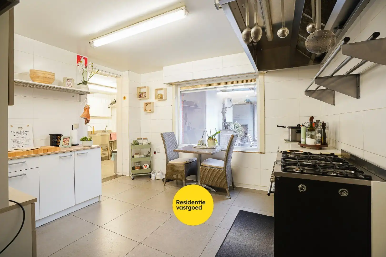 Handelswoning op topligging te Aartrijke foto 4