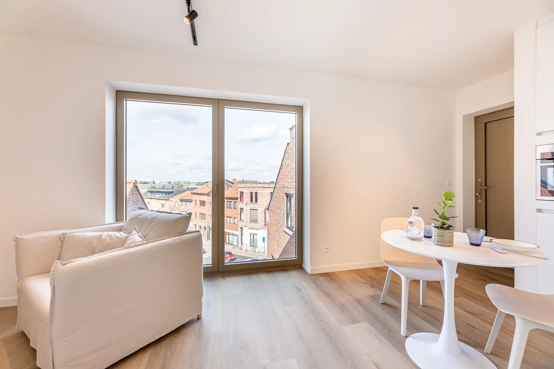 Bemeubelde flats met alle comfort op toplocatie foto {{pictureIndex}}
