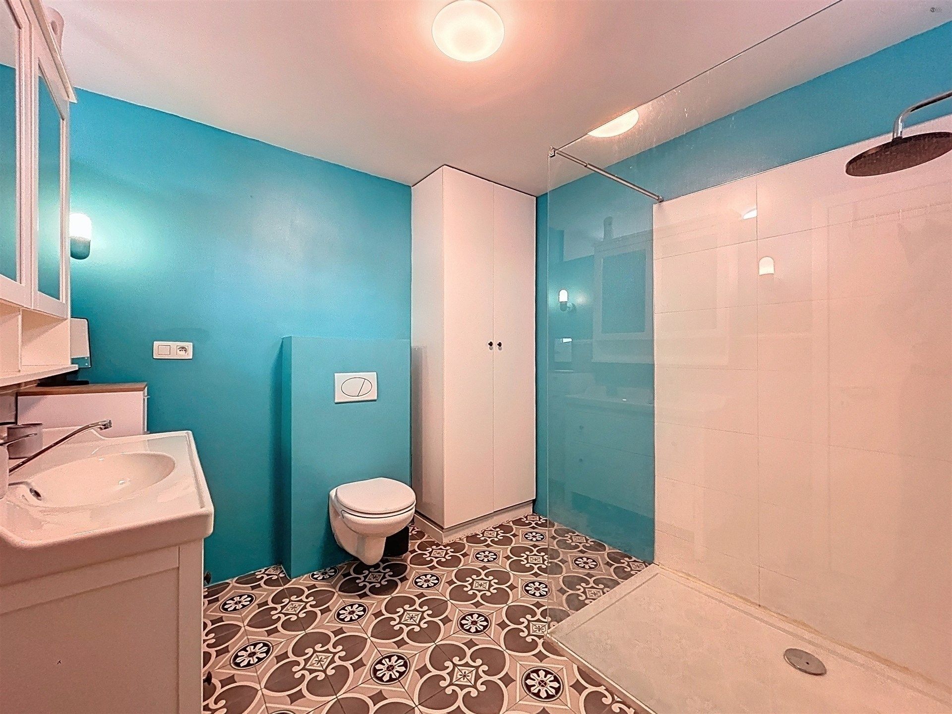 instapklare gezinswoning met 4 slp, aparte studio en 3 badkamers op perceel van 453m²  foto 13
