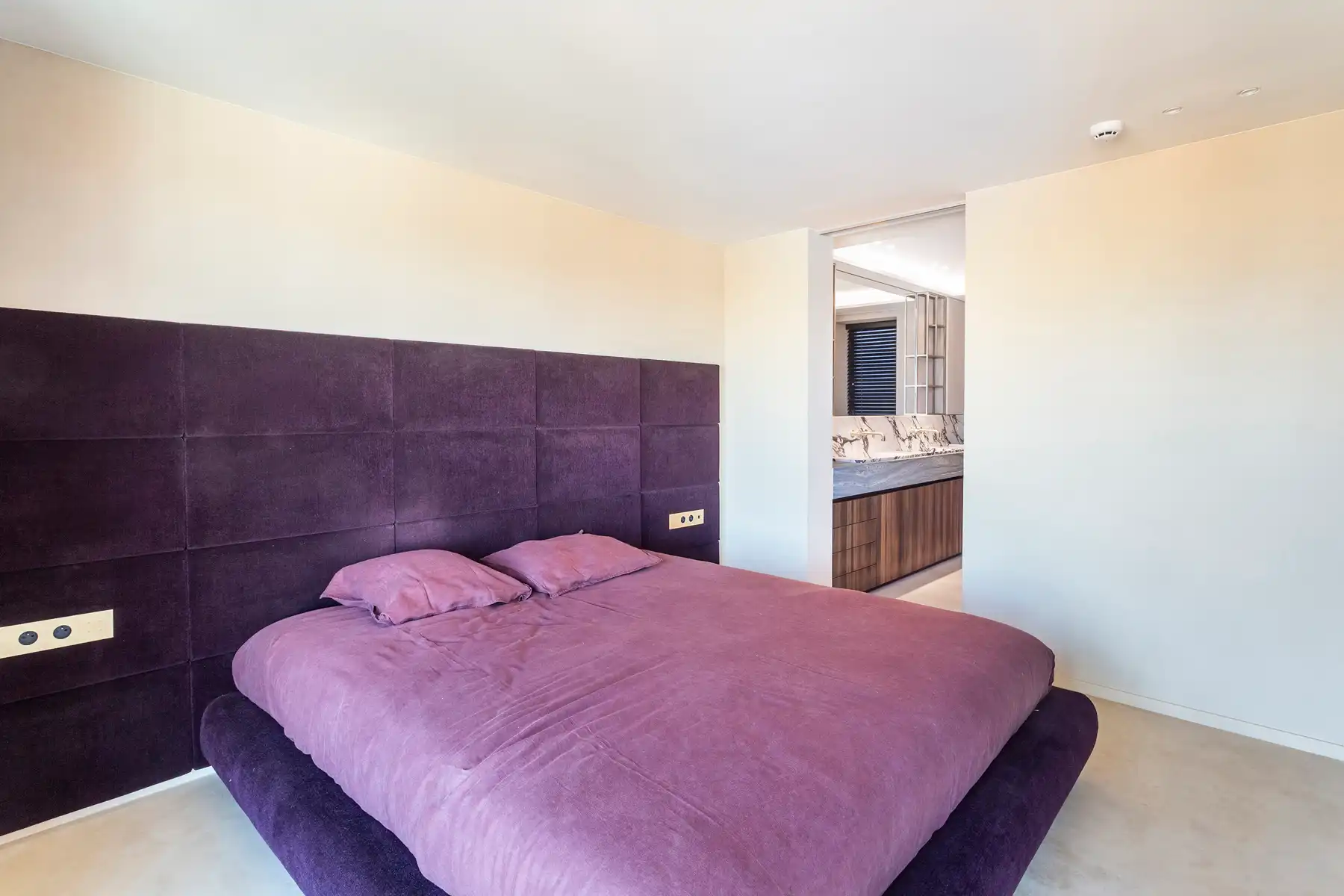 Luxe appartement met ruim terras en unieke zichten foto 8