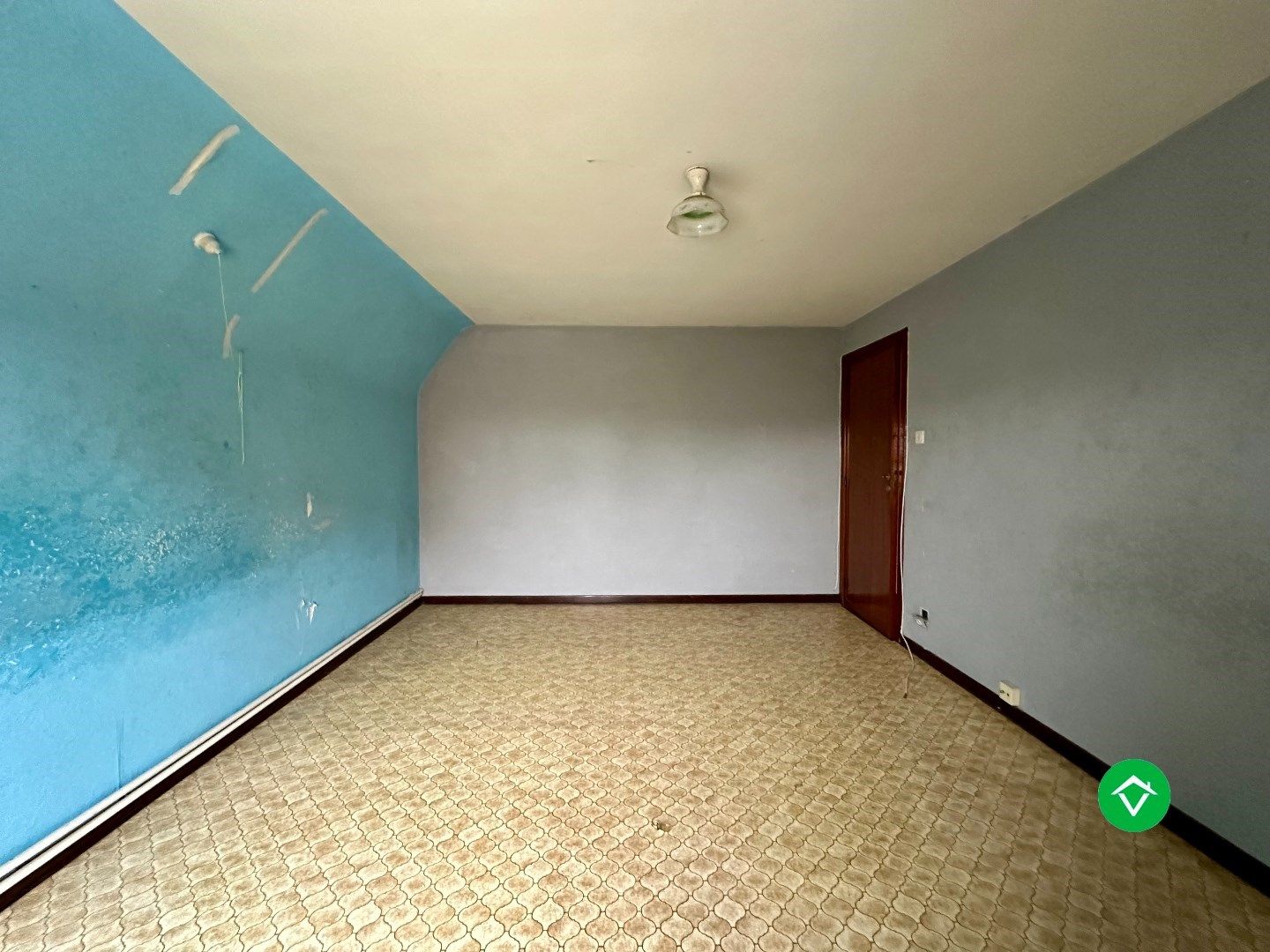 Op te frissen woning met vier slaapkamers te Eernegem foto 11