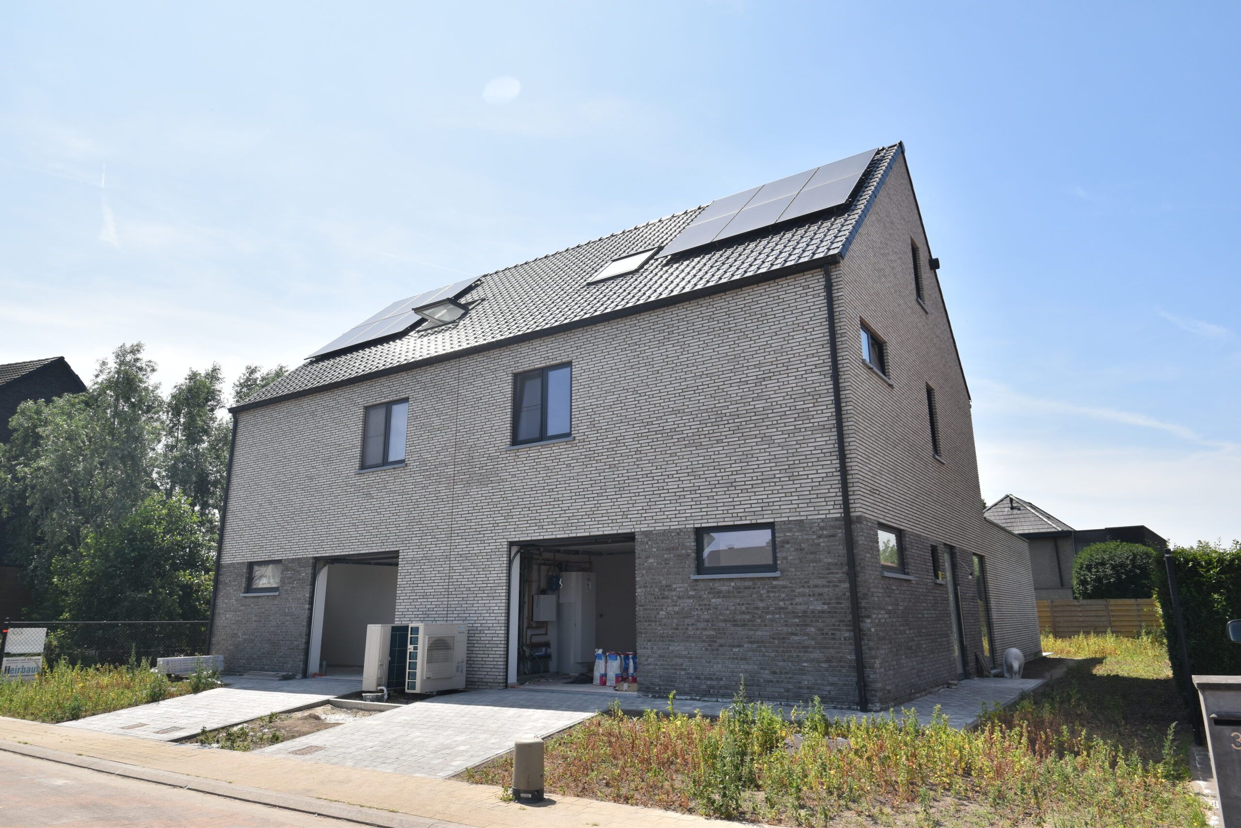 Energiezuinige nieuwbouwwoning met tuin en garage in rustige buurt foto 3