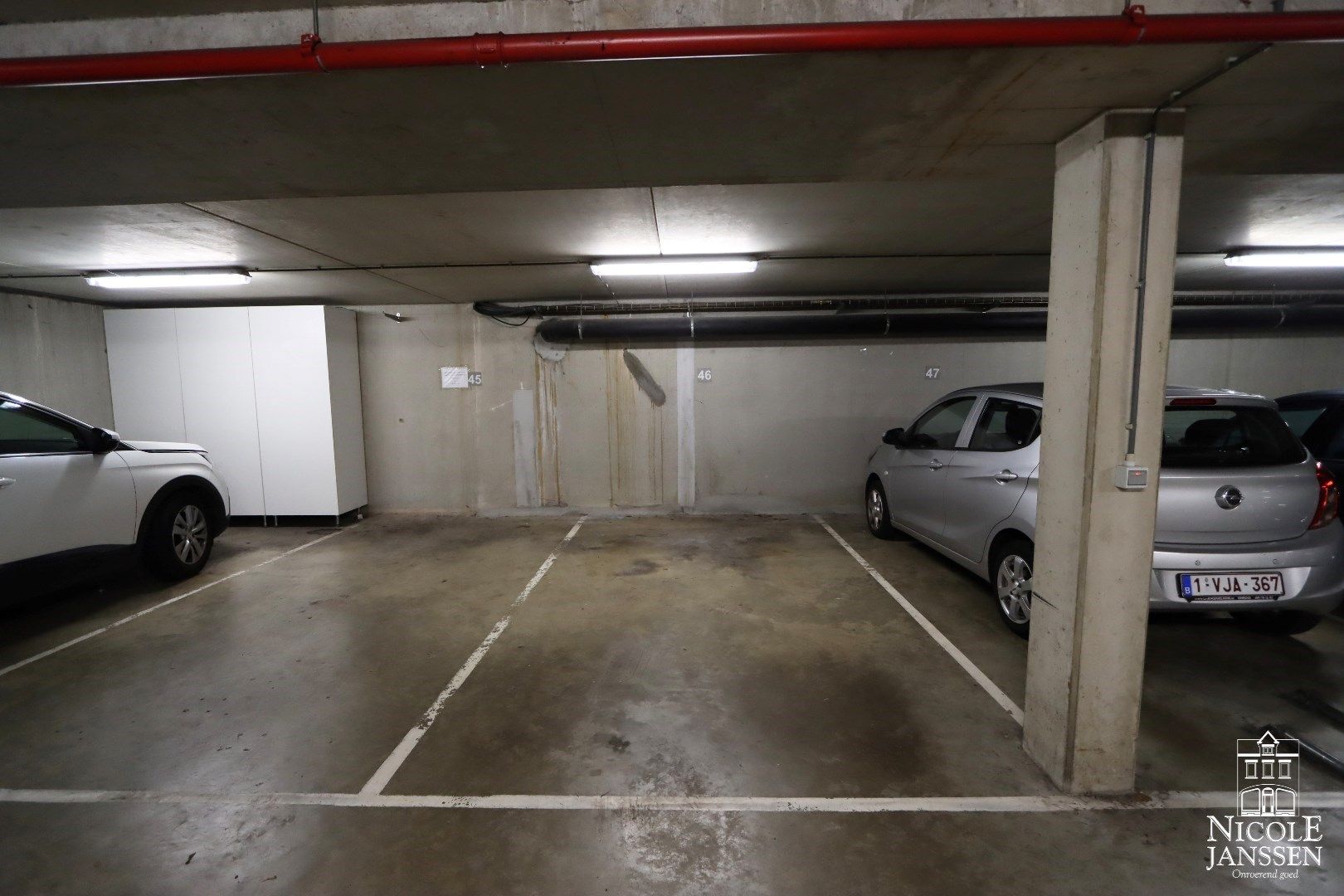 Verzorgd appartement met overdekt terras en parkeerplaats foto 13