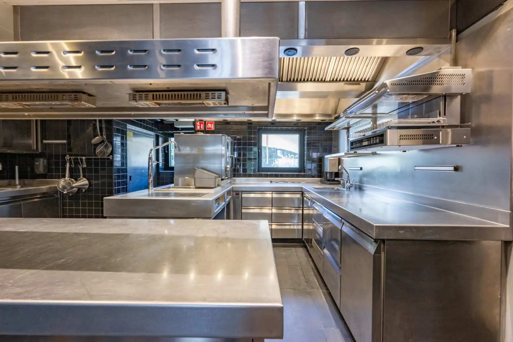Exclusief horecapand met terras op toplocatie foto 14