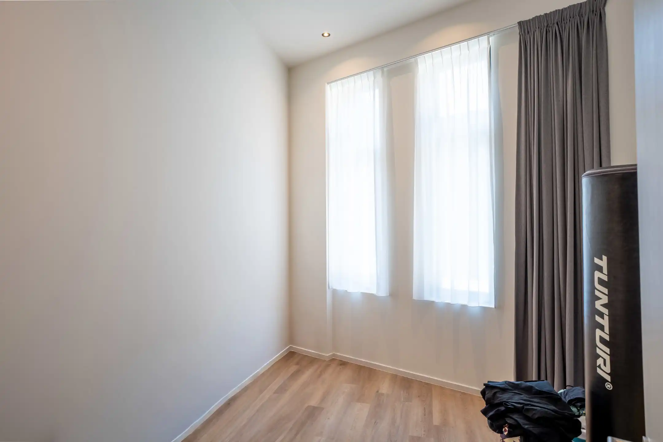 Knap en licht gelijkvl. appartement met terras en tuin foto 27