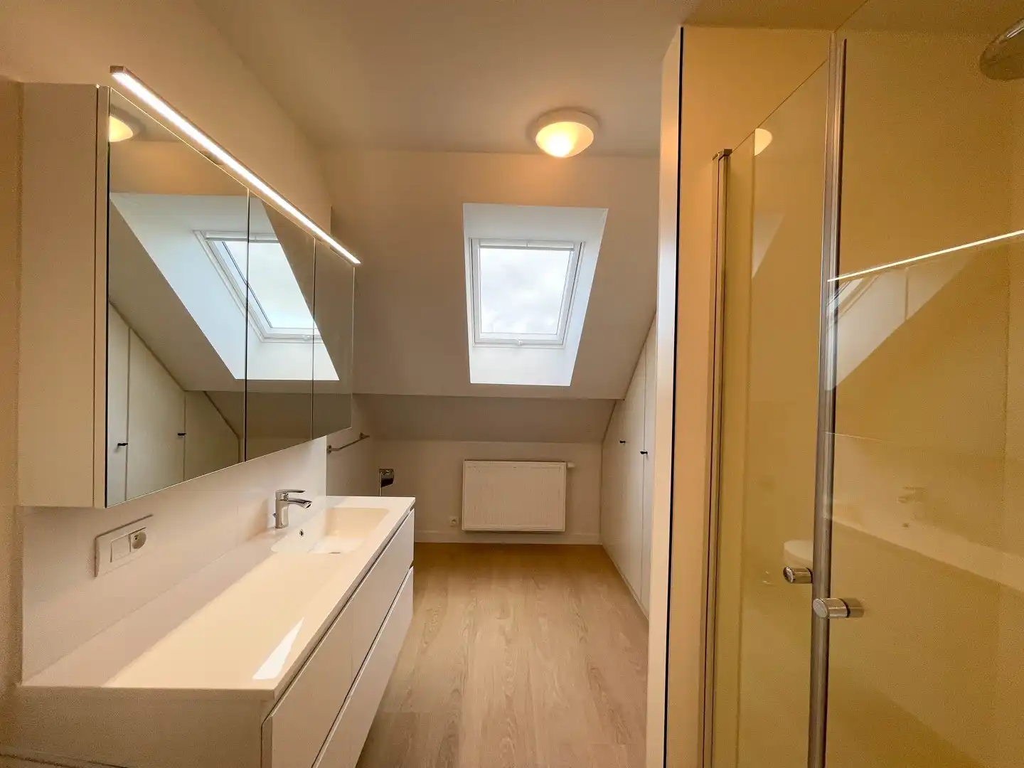 Kwalitatief afgewerkte woning met 3 slaapkamers, terras & tuin te Beveren (Roeselare)! foto 23