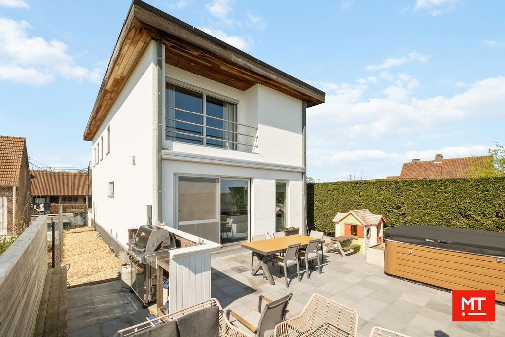 Moderne villa met landelijk uitzicht te koop in Passendale foto 13