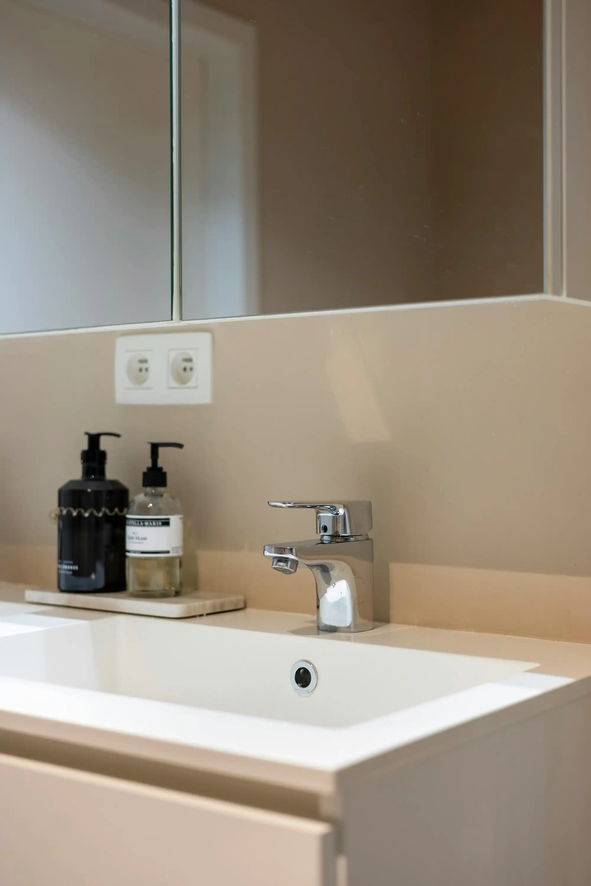 Tof instapklaar appartement met staanplaats te koop in Meer! foto 20