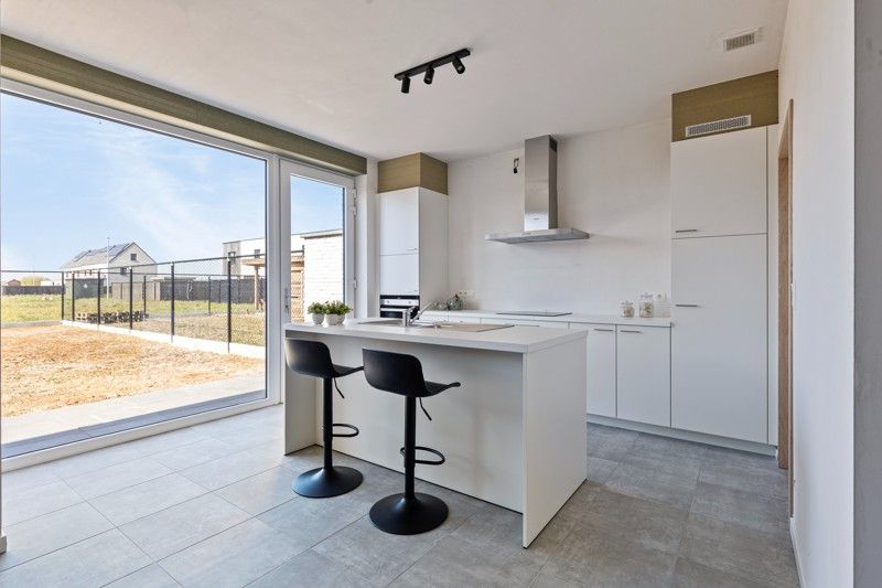 Moderne nieuwbouwwoning op 274 m² TE KOOP in Wakken! foto 10