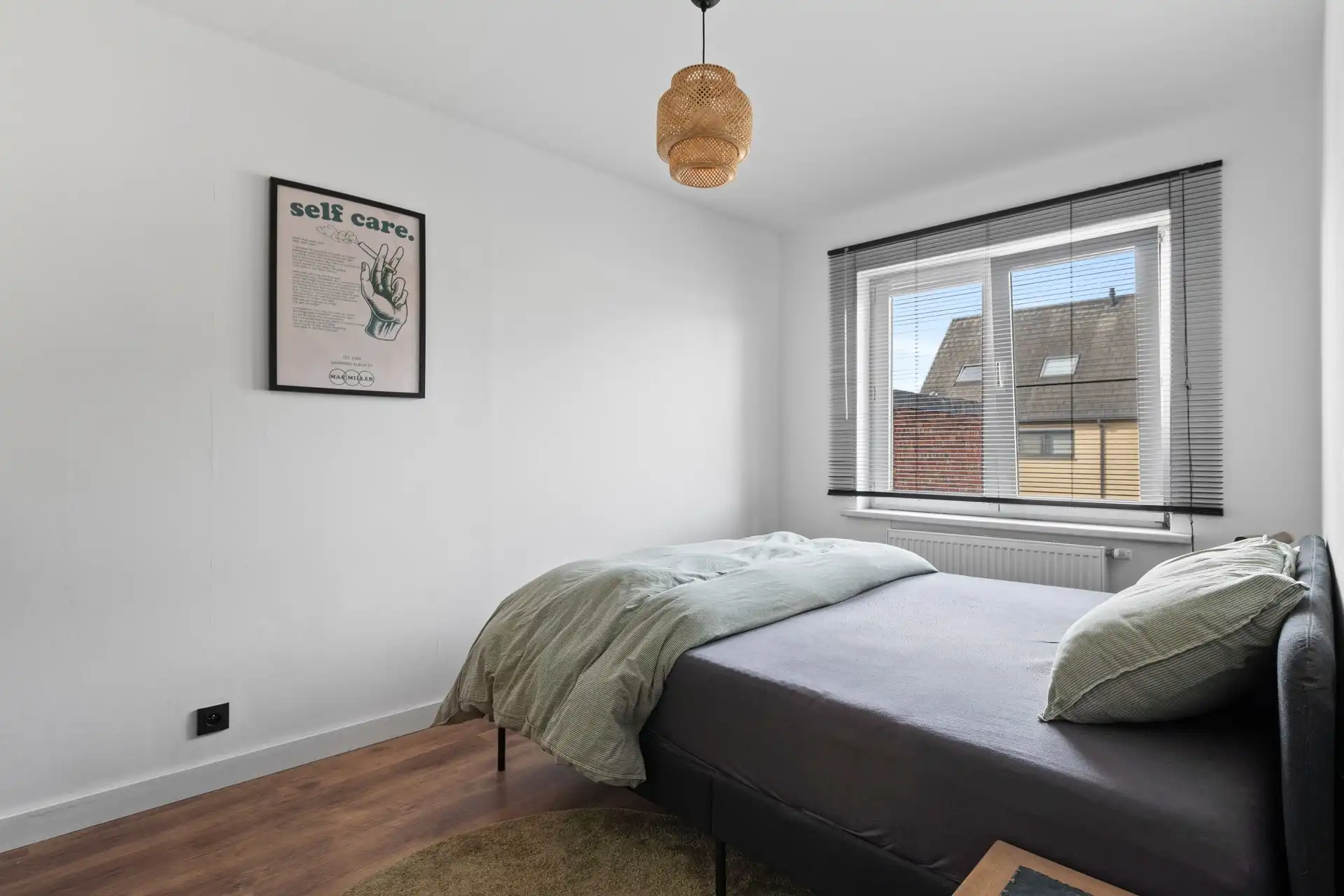 Volledig vernieuwd appartement met lichtrijke leefruimte en rustig terras foto 13