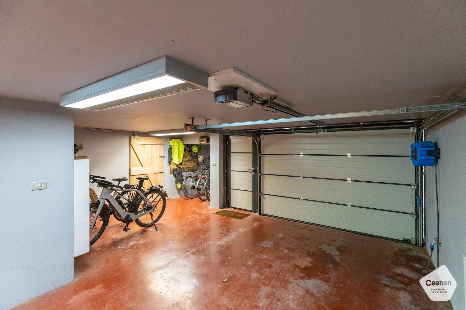 UNIEKE & LUCHTIGE ALLEENSTAANDE WONING met 4 SLAAPKAMERS ,RUIME GARAGE en TUIN foto 18