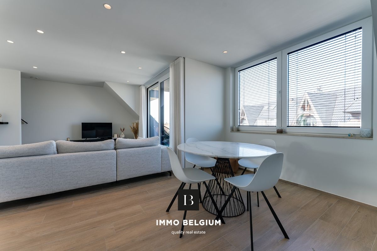 Modern appartement met 3 slaapkamers, dakterras en garage foto 4