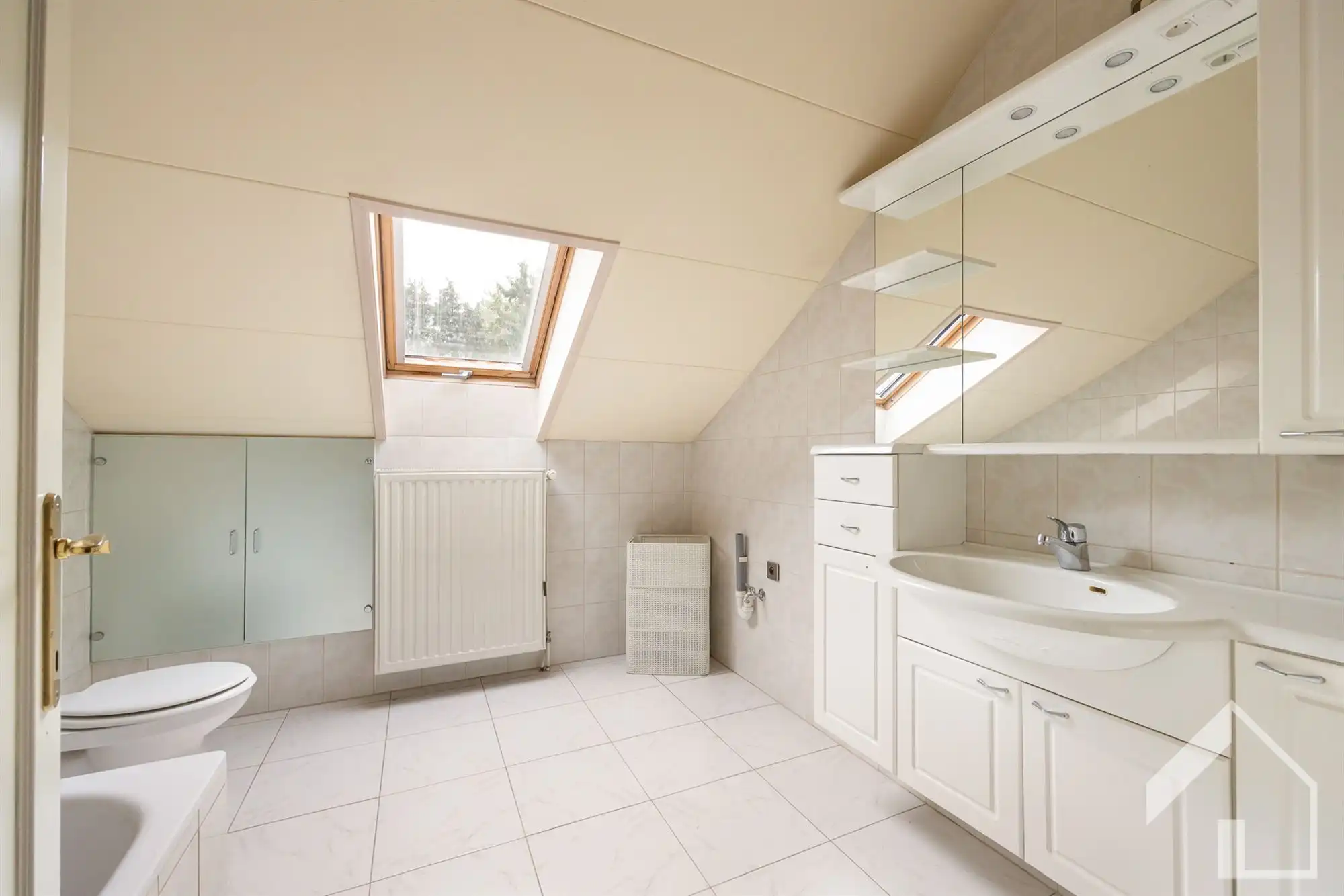 Ruime verzorgde woning in een rustige buurt  foto 31