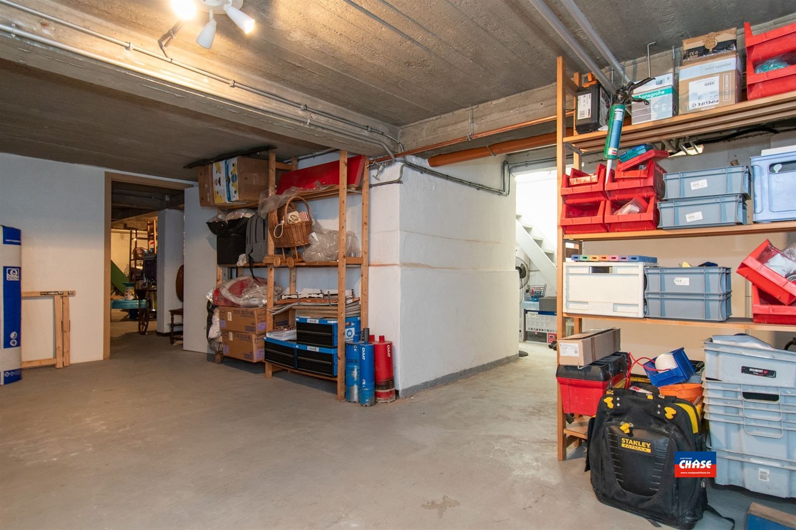 Knappe woning met 4 slaapkamers en enorm veel mogelijkheden foto 42