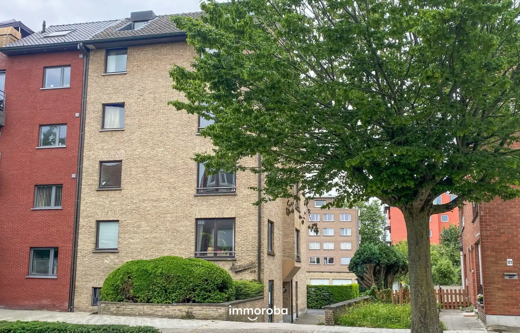 APPARTEMENTSGEBOUW van 9 appartementen met garages in Kristus-Koning Brugge foto {{pictureIndex}}