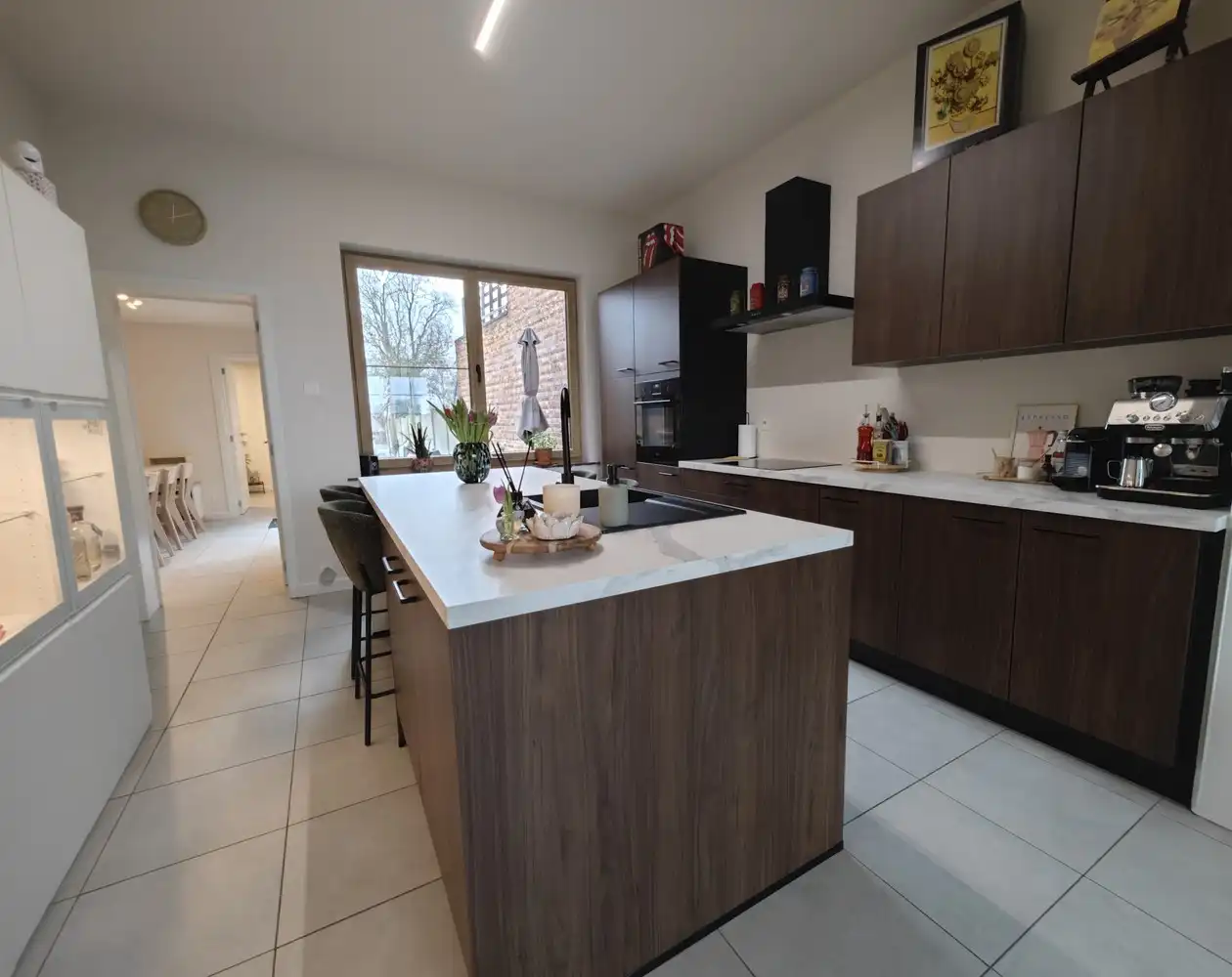 volledig gerenoveerde stadswoning met 4 slpks foto 4