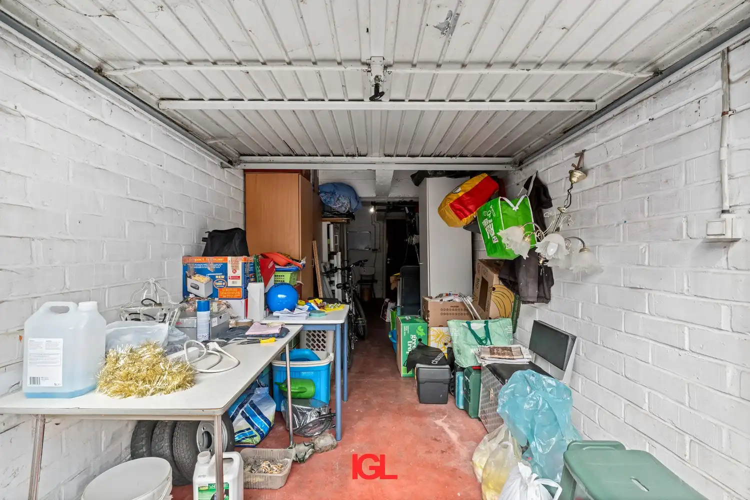 Ruime garage van 19m² nabij centrum van Halle foto 2