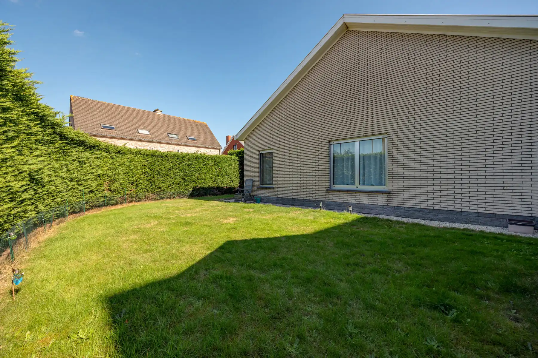 Vrijstaande bungalow met garage en zuidgerichte tuin foto 18