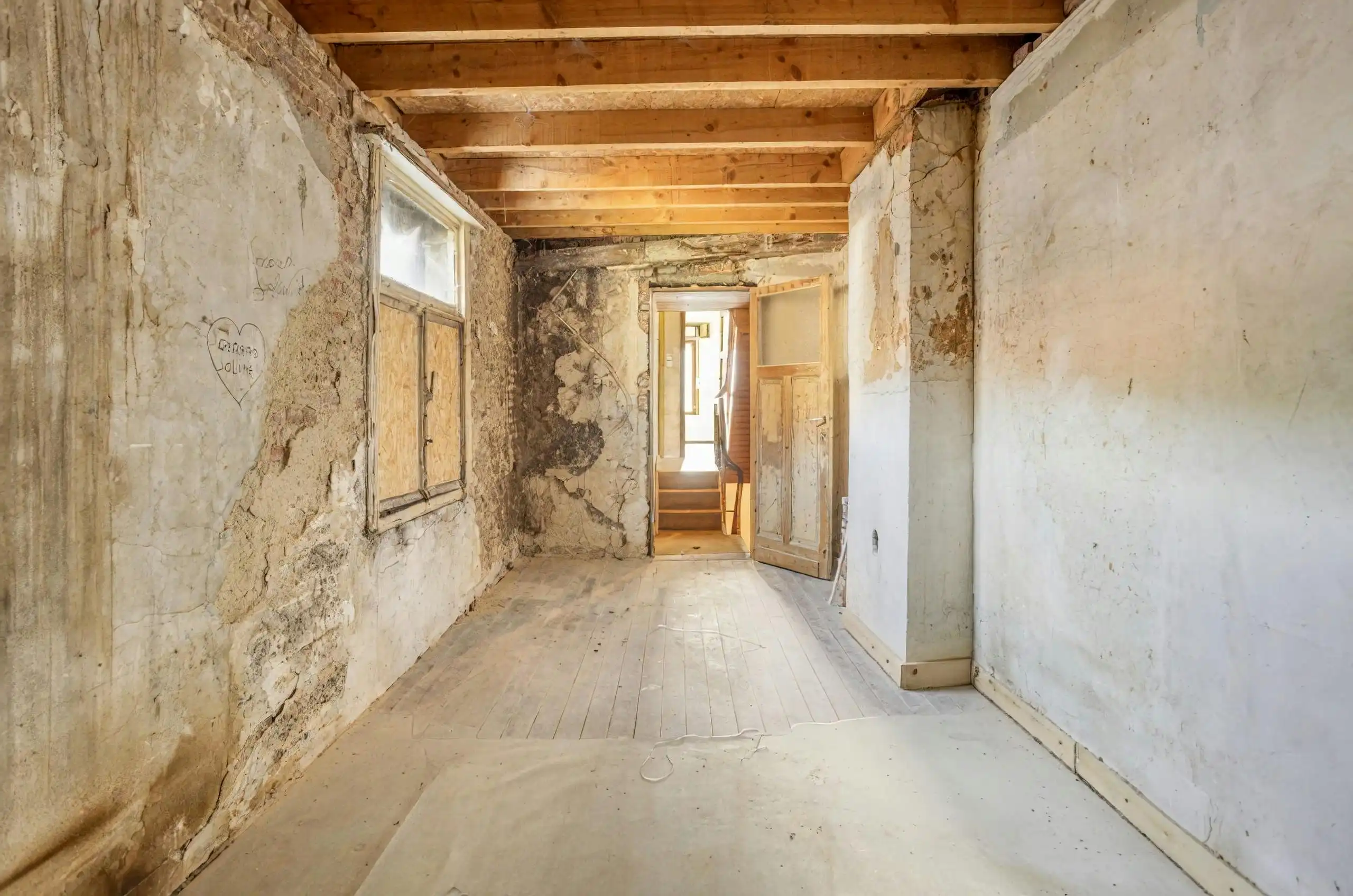 Te renoveren huis met 5 slaapkamers te koop in de Elsdonkwijk te Wilrijk foto 9