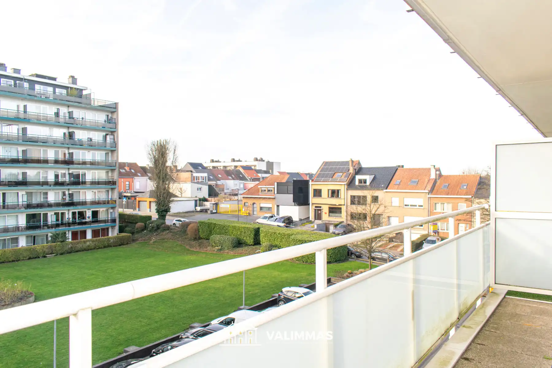 Mooi hoekappartement met 2x terras, kelder & event. garage foto 9