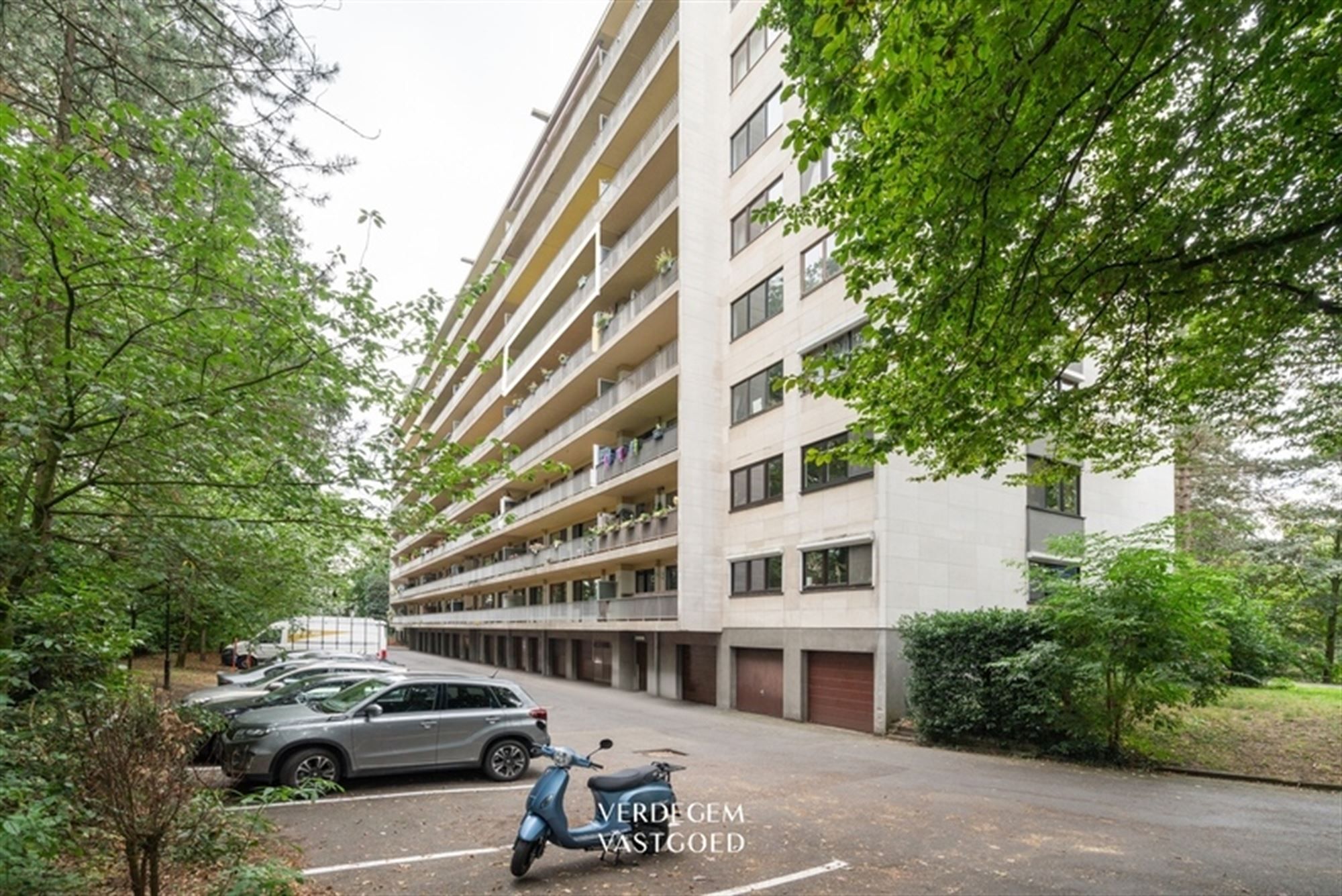 Wonen in de bomen: heerlijk appartement met 2 slaapkamers, terras en garage foto 14