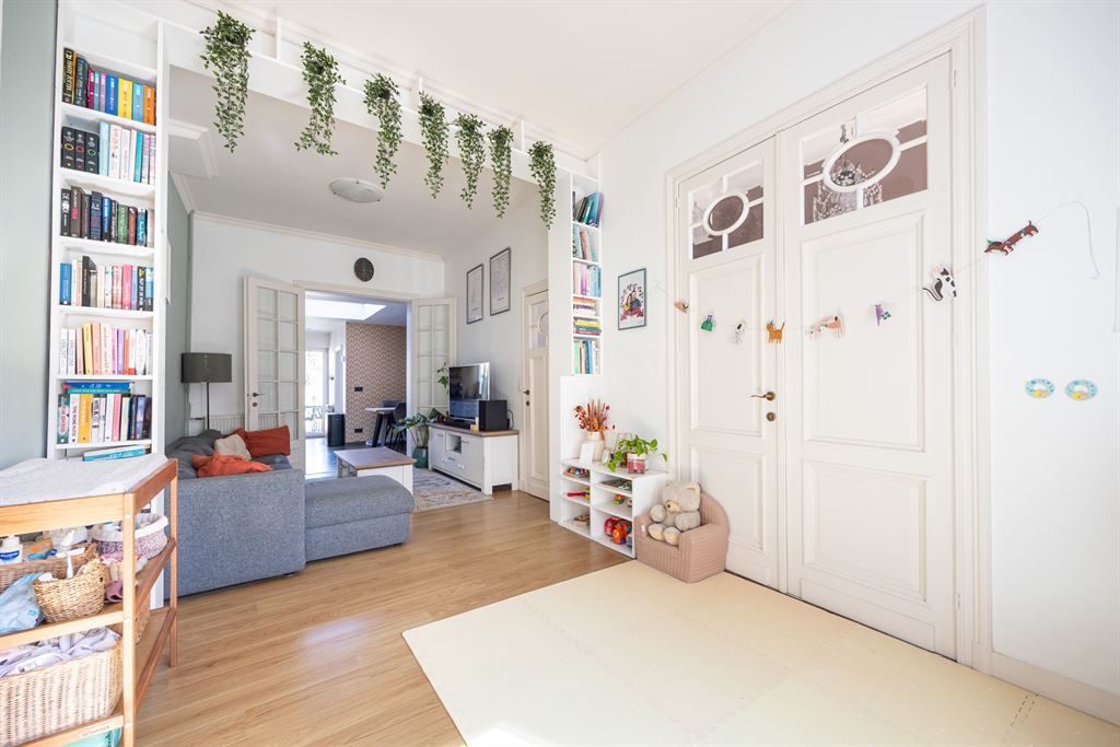 Authentieke woning met 4 slpk en grote tuin foto {{pictureIndex}}