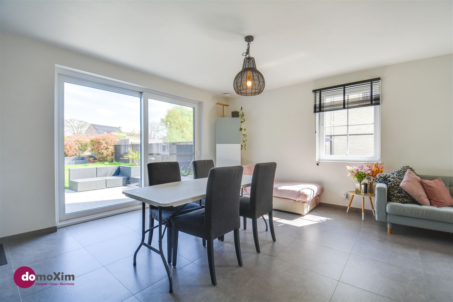 Prachtige energiezuinige woning met 5 slaapkamers gelegen in een rustige woonwijk foto 4