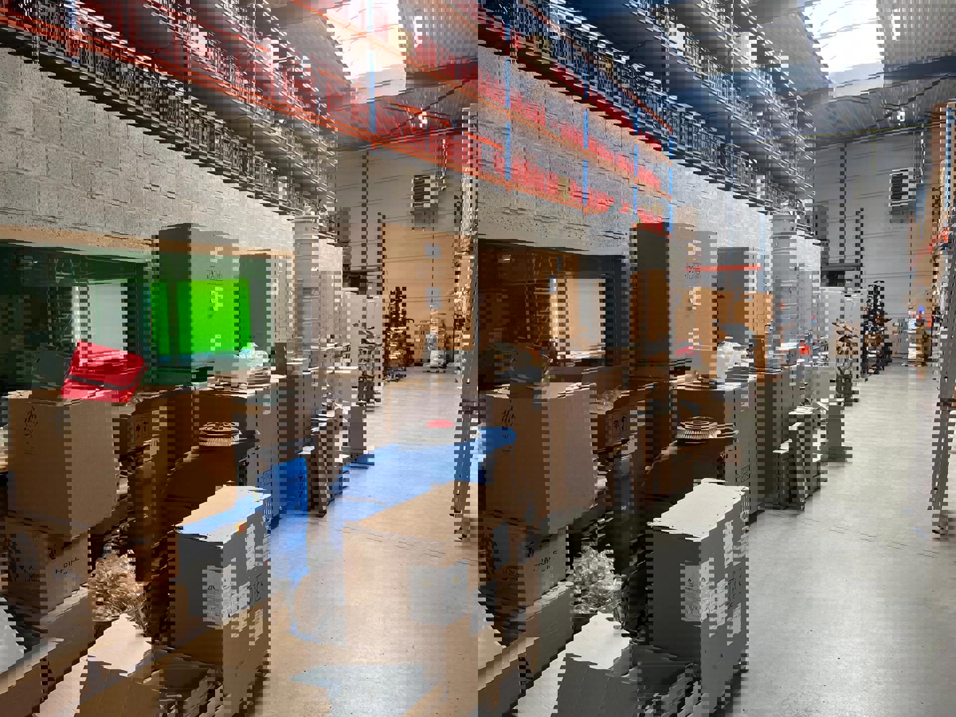 Wommelgem magazijn 940m² + mezzanine en aangename kantoren foto 6