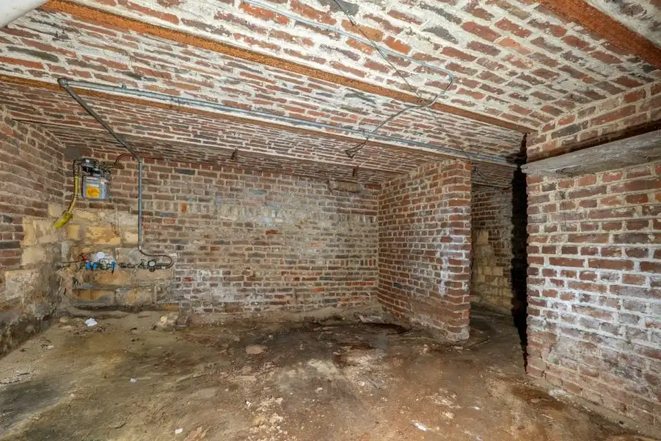 TE RENOVEREN HOEVE MET VEEL POTENTIEEL IN RIEMST foto 27