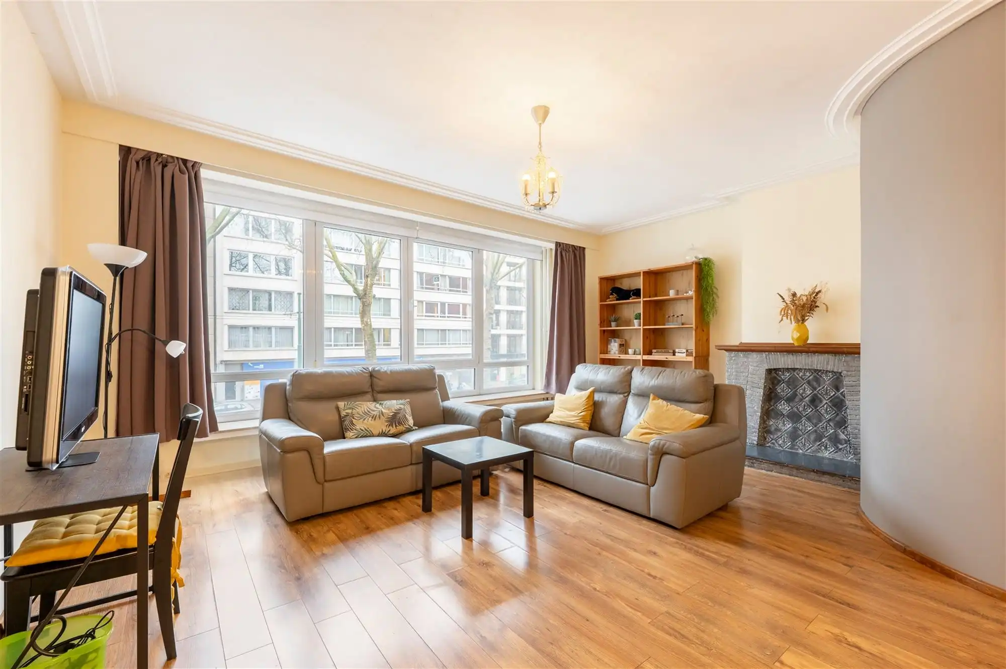 Gemeubeld appartement met 2 slk + terras foto {{pictureIndex}}