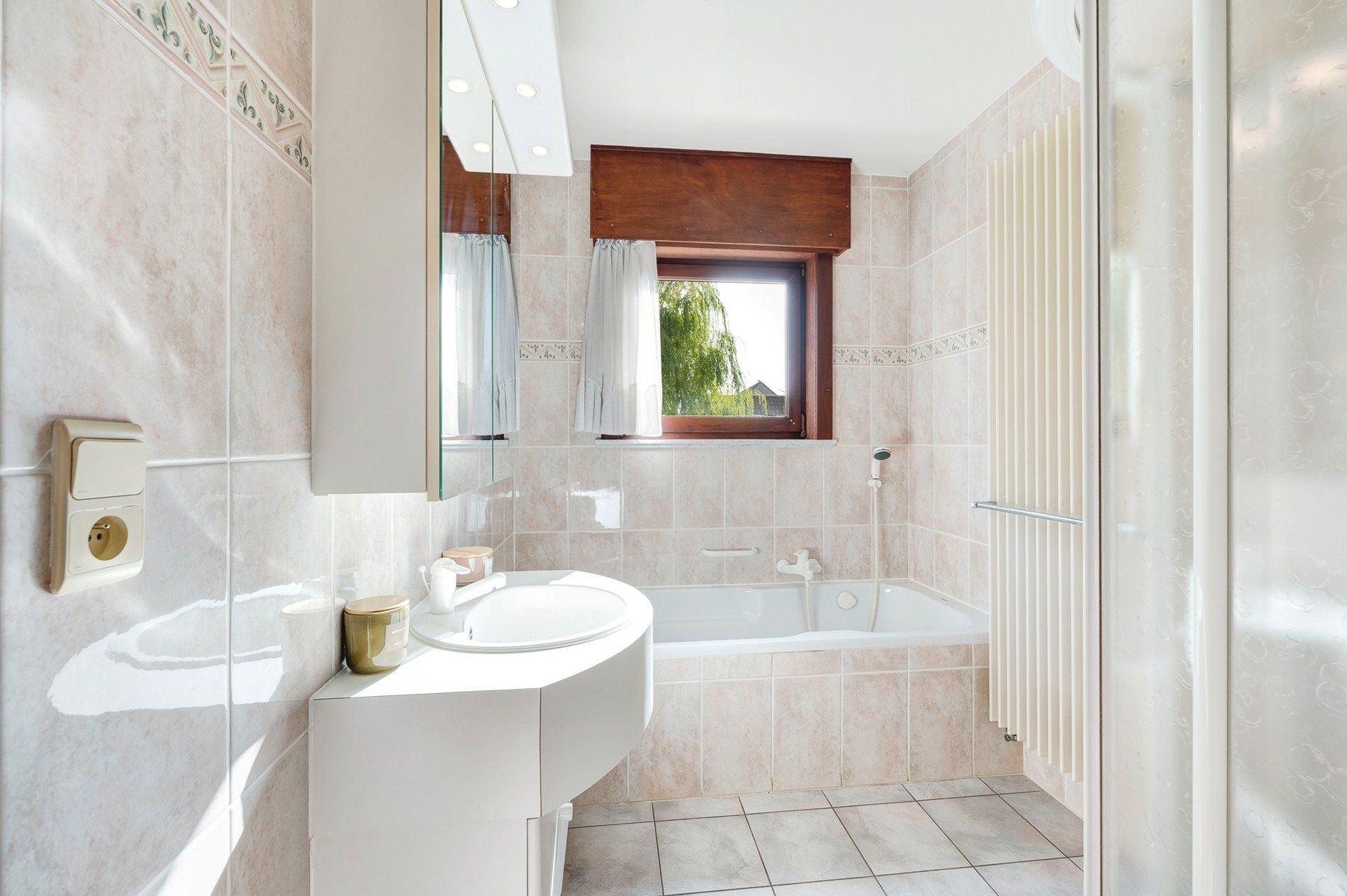 Grote alleenstaande villa te Dudzele foto 17