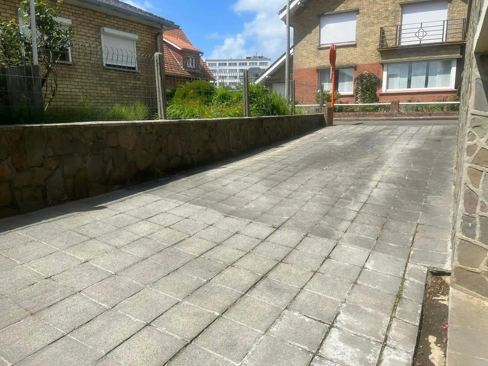 Garagebox te koop op centrale locatie aan Normandpark! foto 5