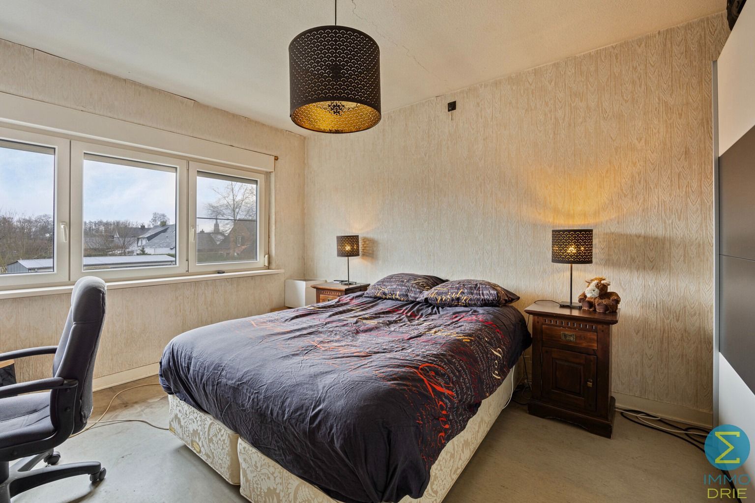 Centraal gelegen woning met 4 kamers op perceel van 280m². foto 12