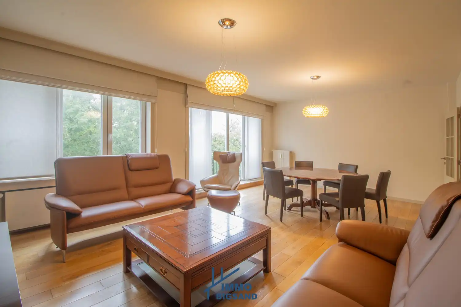 Exclusief wonen op toplocatie aan de Groeningelaan in Kortrijk foto {{pictureIndex}}