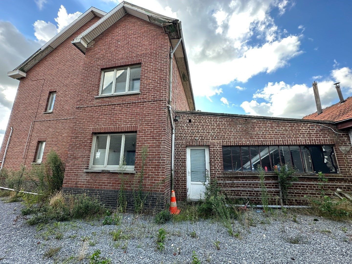 Te renoveren vrijstaande woning met 400m² Magazijn op 7a85ca perceel foto 18