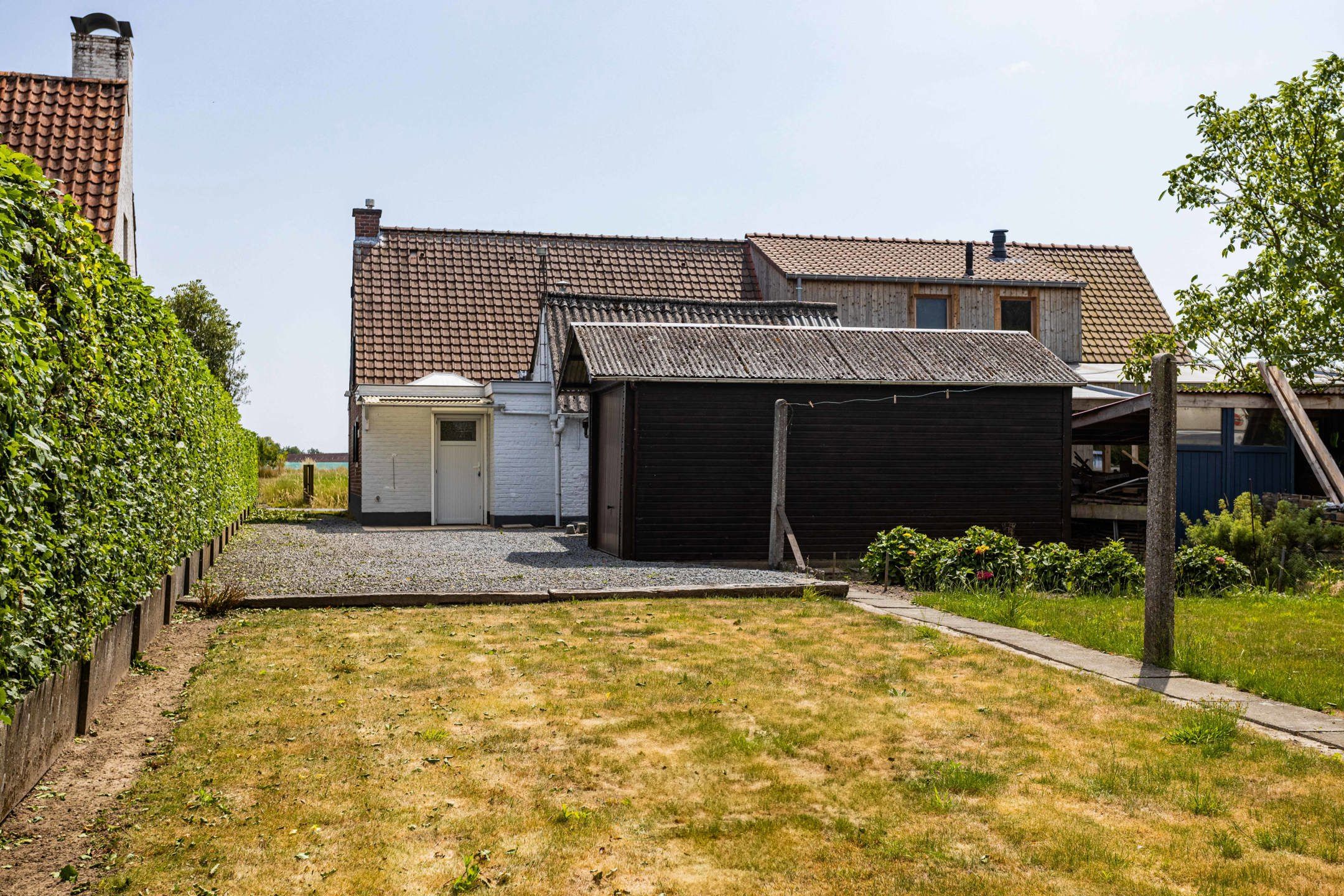 Uniek gelegen renovatieproject in het charmante Mullem foto 17