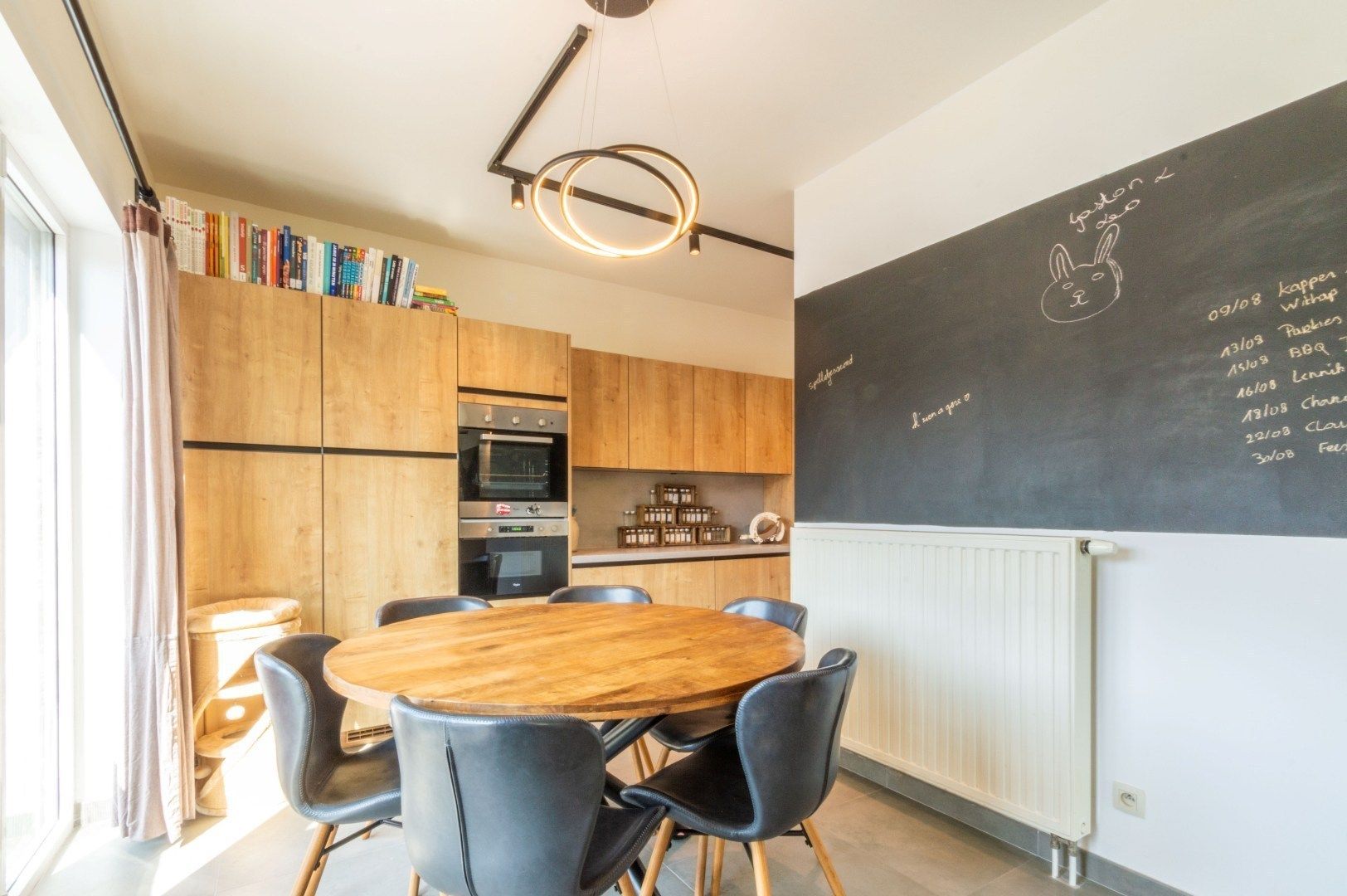 INSTAPKLAAR APP MET 1 SLP + BUREAU & GARAGEBOX ! foto 3