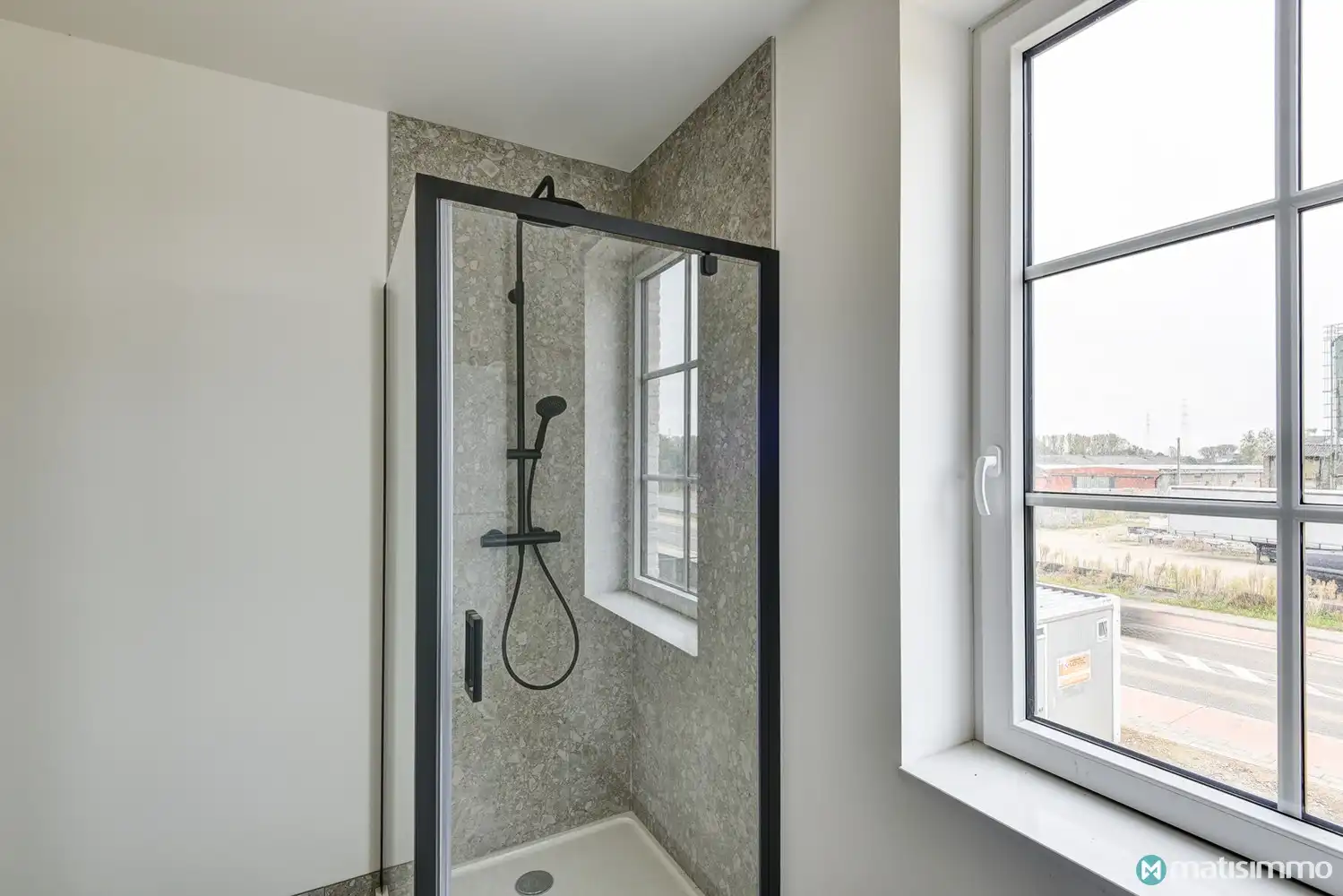 RUIME NIEUWBOUWWONING MET 4 SLAAPKAMERS EN RUIME TUIN TE MARTENSLINDE (BILZEN) foto 15