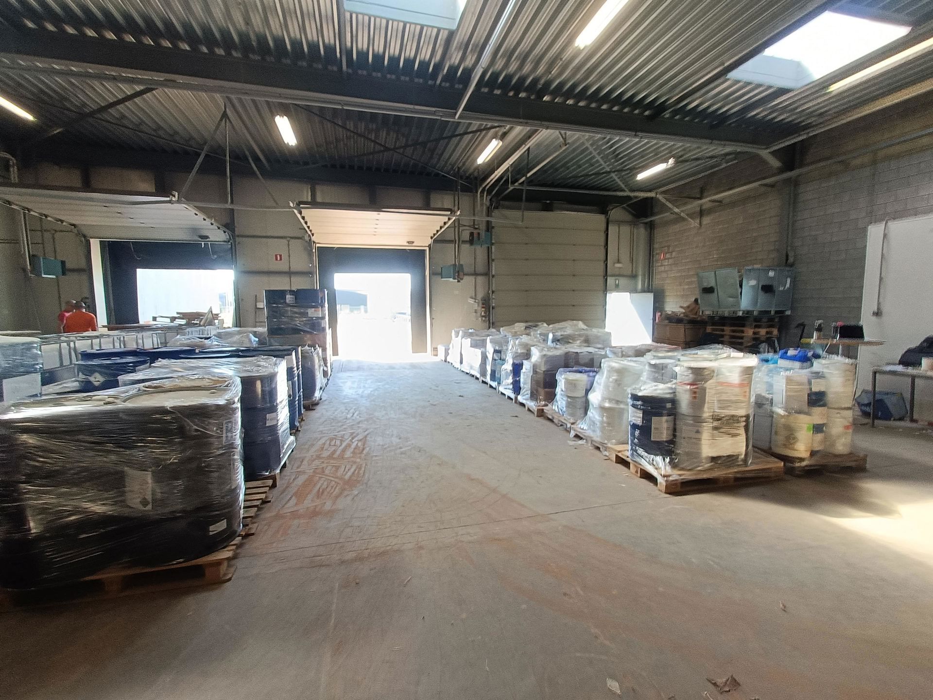 Industrieel gebouw te huur in Malle foto 9