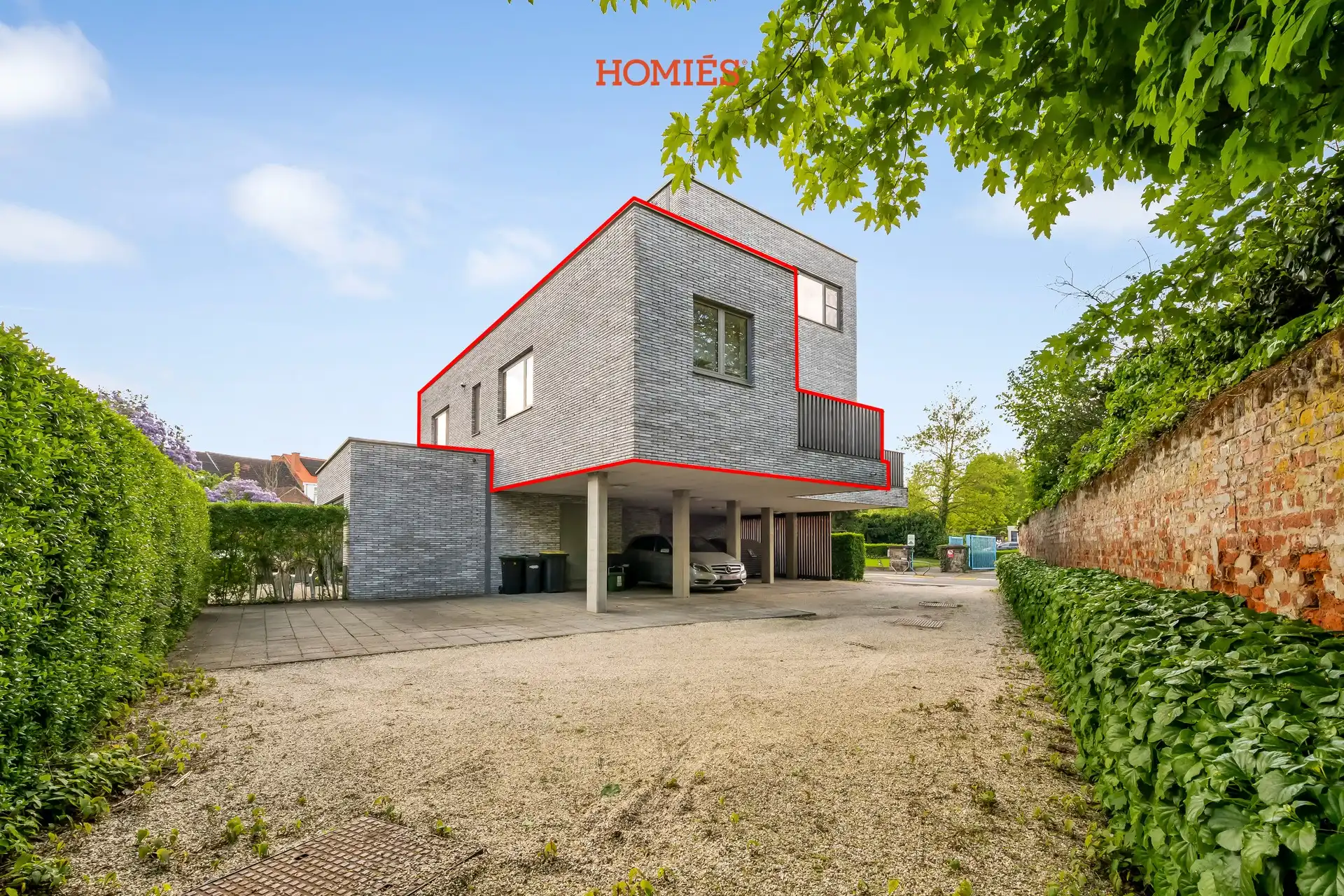 Modern 1-slaapkamerappartement met terras en staanplaats foto 3