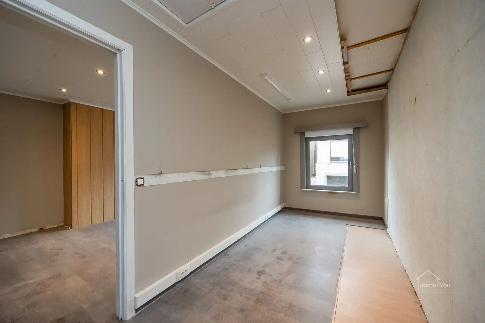 Te Renoveren Rijwoning - 2/3 slaapkamers + zolder foto 17