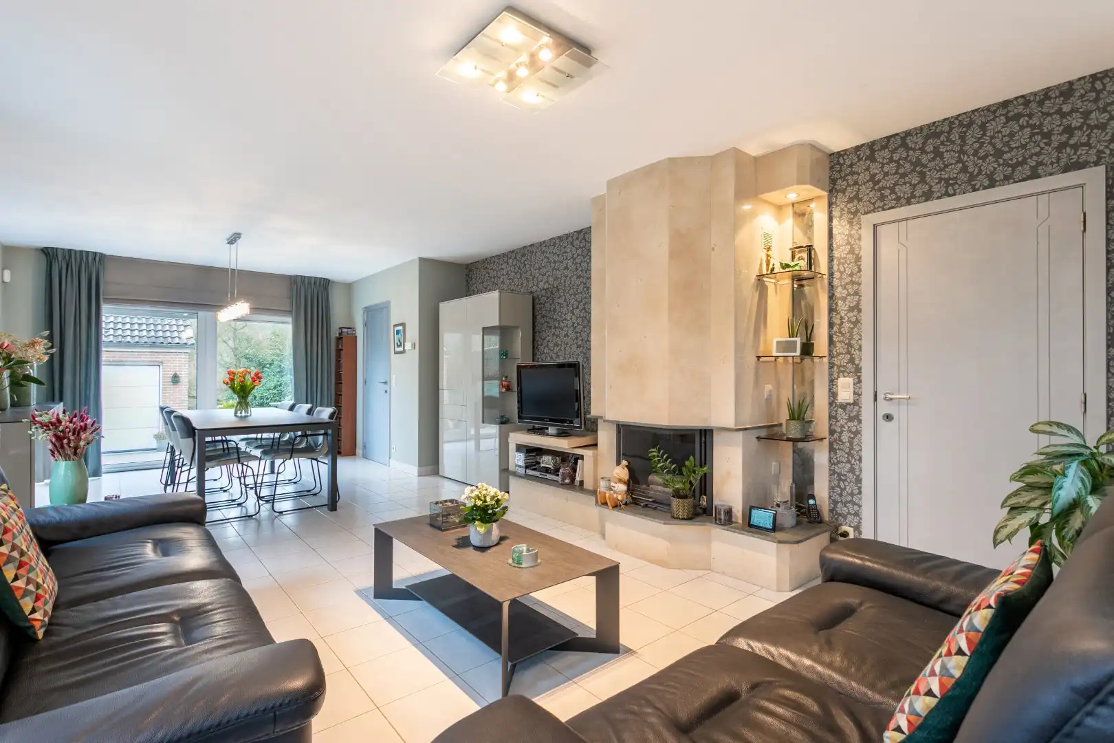 Instapklare woning 3 slpks, garage en ruime tuin (8,8are) foto 4