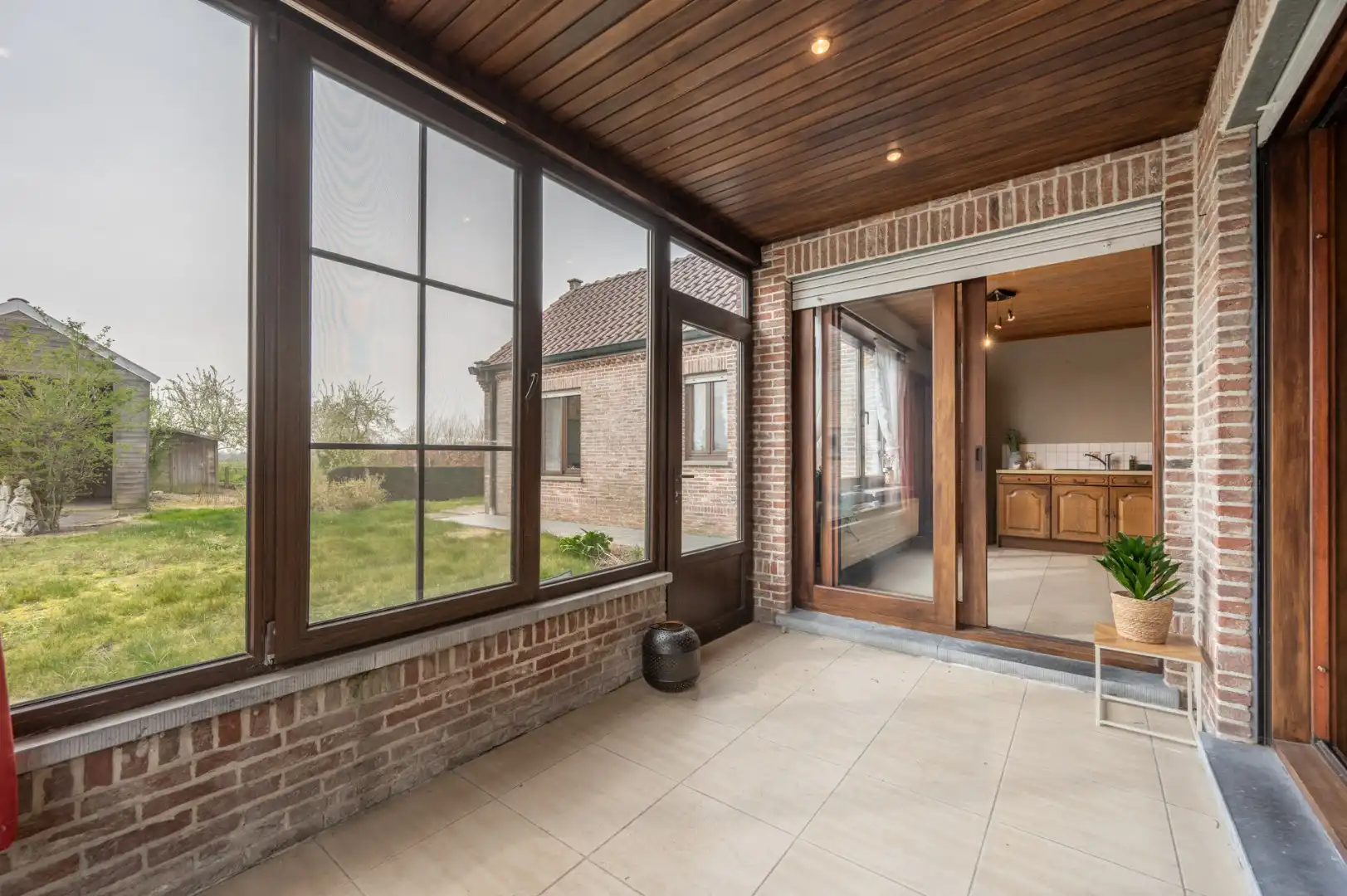 Vrijstaande woning op leuke ligging te Beernem! foto 7