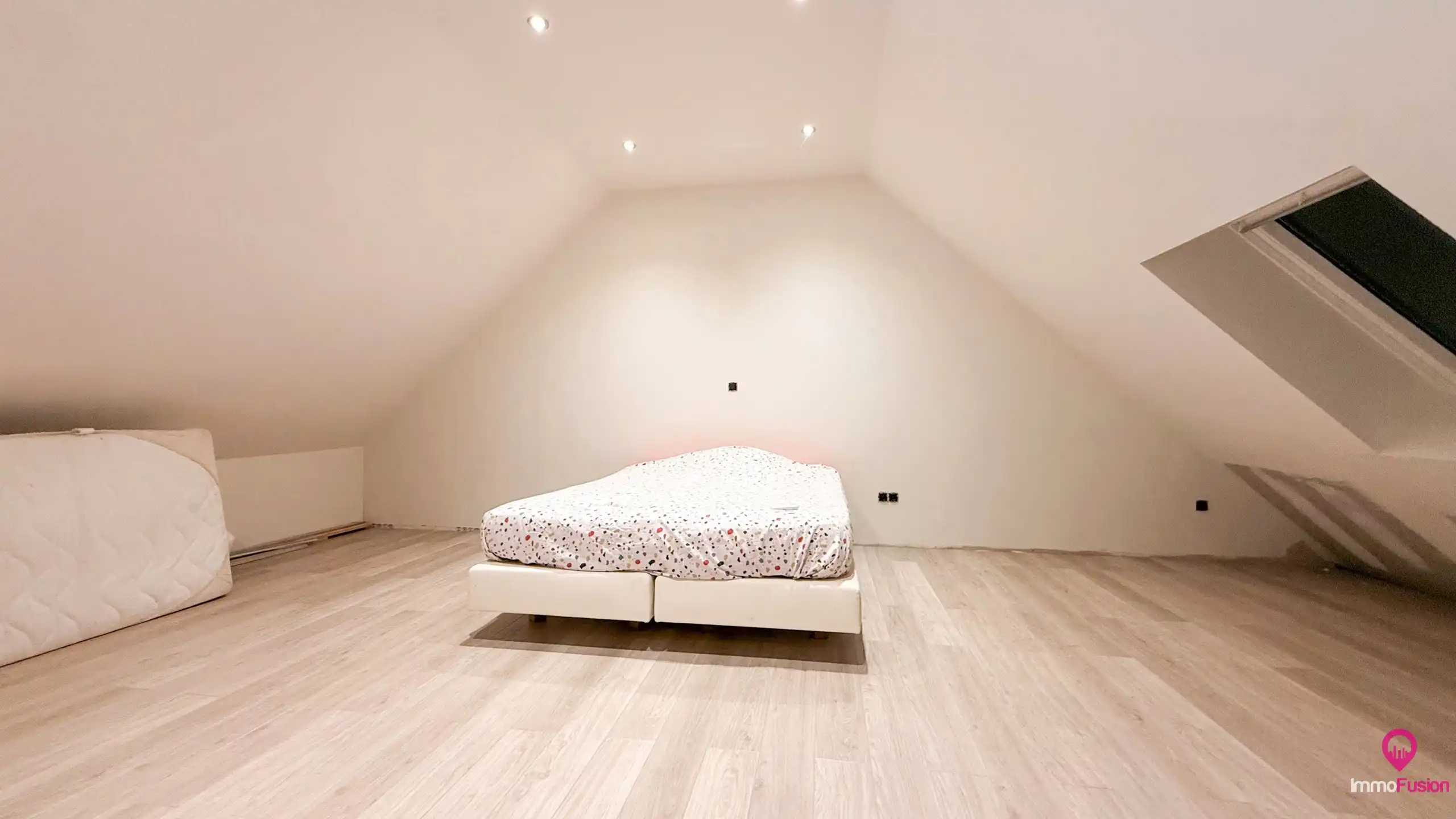 Woning met werkplaats van 125m², tuin en EPC B te Koersel! foto 28