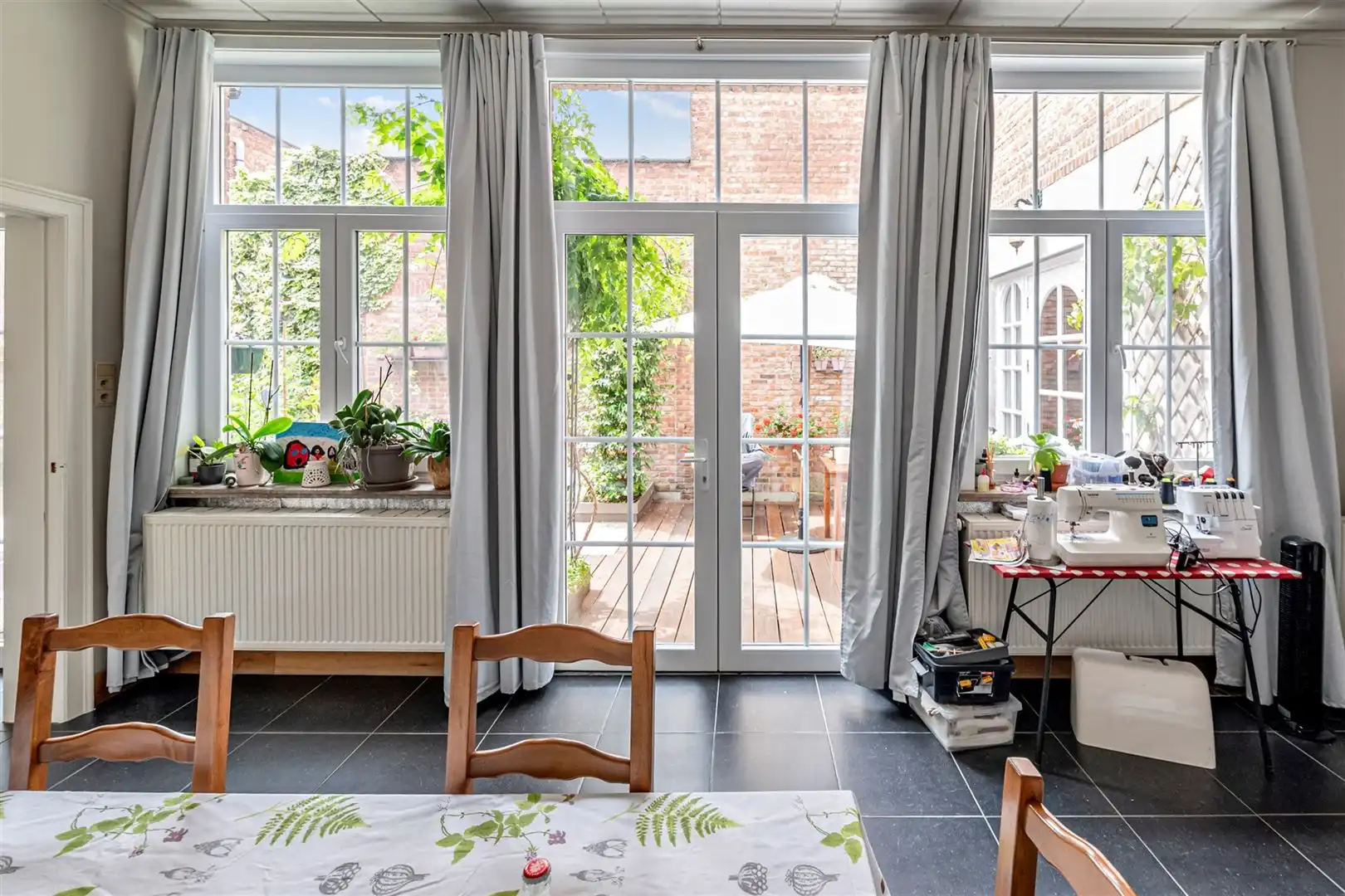 Opbrengsteigendom met drie appartementen  foto 3