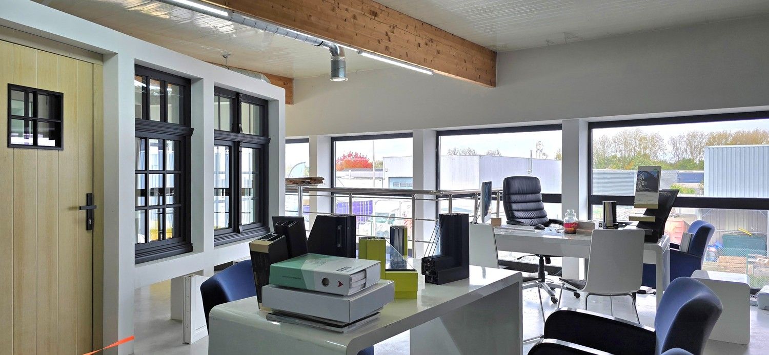 Strategisch goed gelegen bedrijfsgebouw met woonst te koop in Herk-de-Stad foto 10