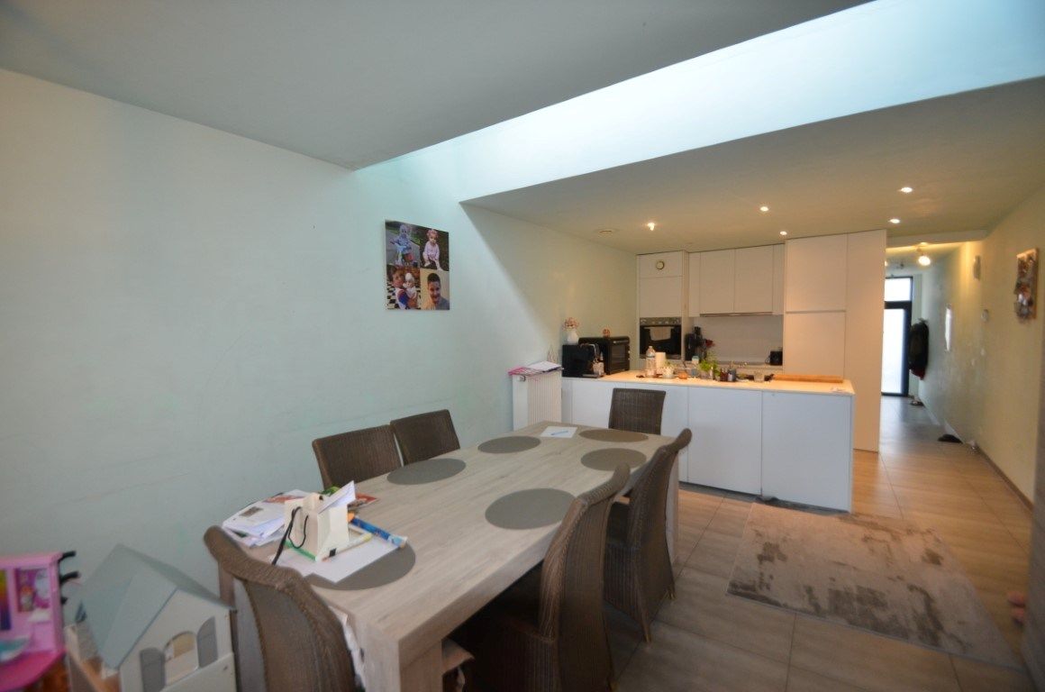 Centrumwoning met 3 slpk en garage foto 5