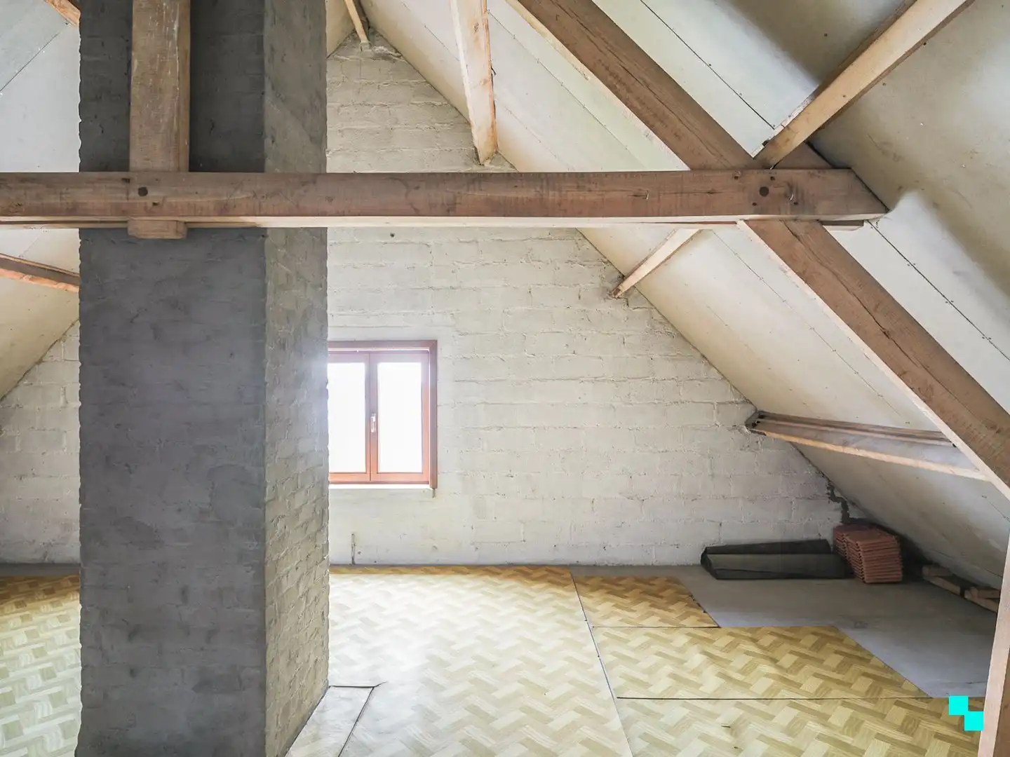Ruime, te renoveren woning in het mooie Asper foto 21