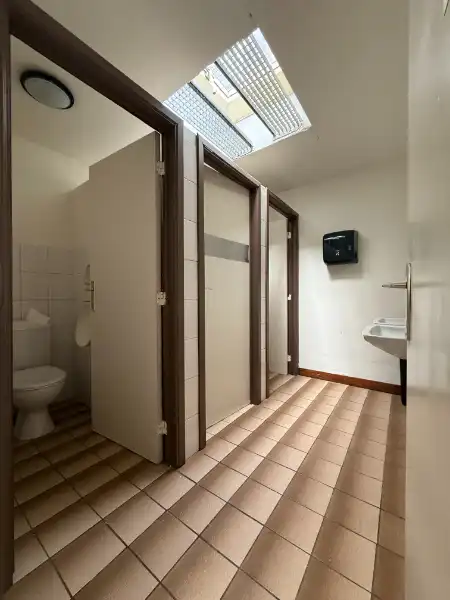 Te huur – polyvalent handelspand in het centrum van Houthalen foto 10